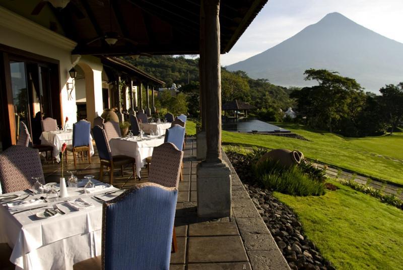 Hotel La Reunion Golf Resort And Residences Antigua Exteriér fotografie