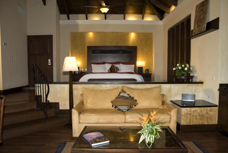 Hotel La Reunion Golf Resort And Residences Antigua Exteriér fotografie