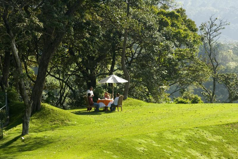 Hotel La Reunion Golf Resort And Residences Antigua Exteriér fotografie